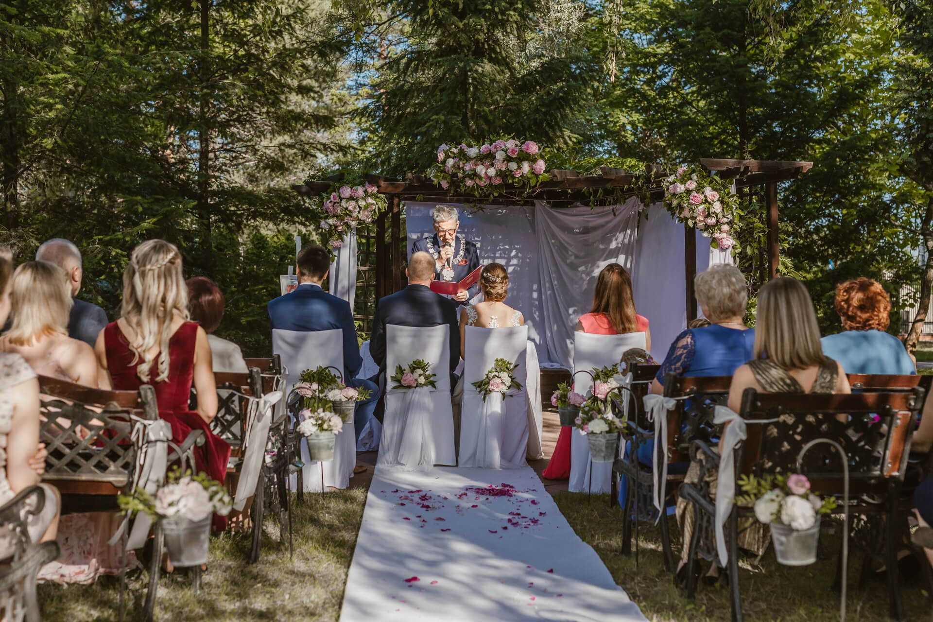 stary młyn ślub w plenerze